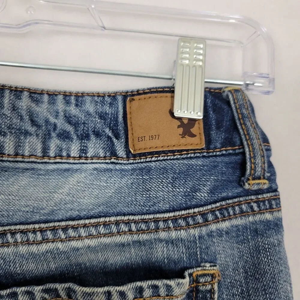 American Eagle Size 0 MIDI Jean Shortie Shorts Medium Wash Blue Stretch Summer